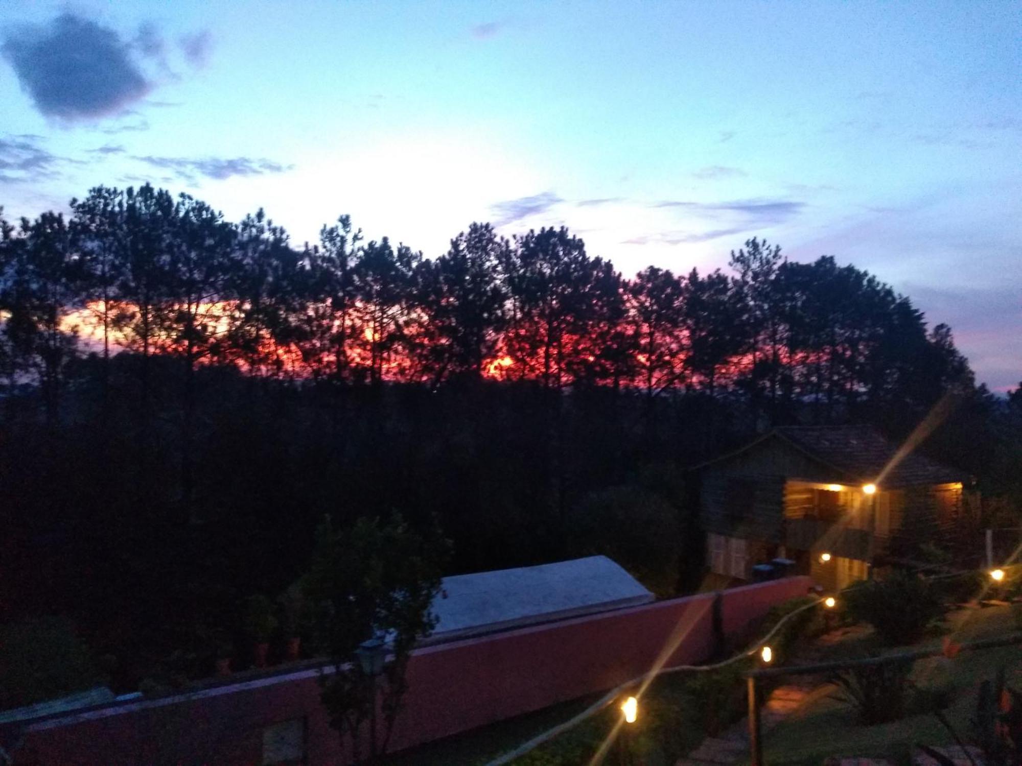 Pousada Recanto Das Girafas Cunha Bagian luar foto